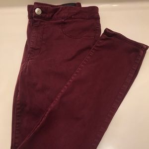 American Eagle burgundy jeggings